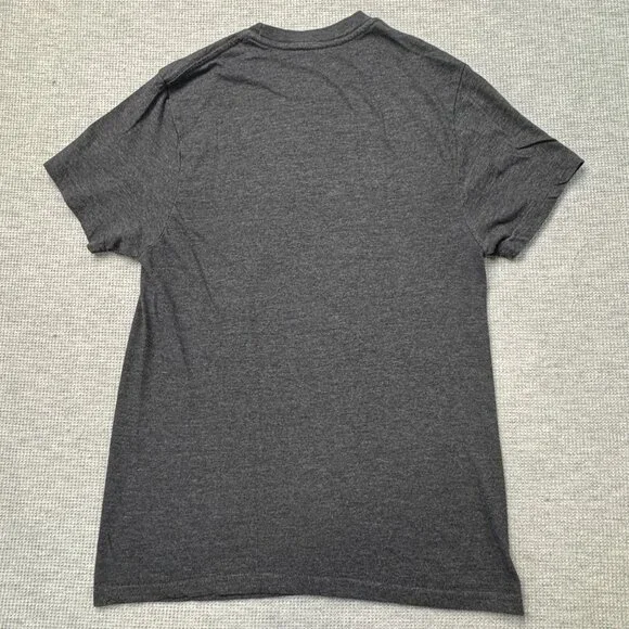 Johnny Cash Man In Black Graphic T-Shirt Short Sleeve Charcoal Gray Adult Small - Picture 5 of 10